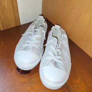 NEW Converse Silver and White Sneakers Low-Top Canvas